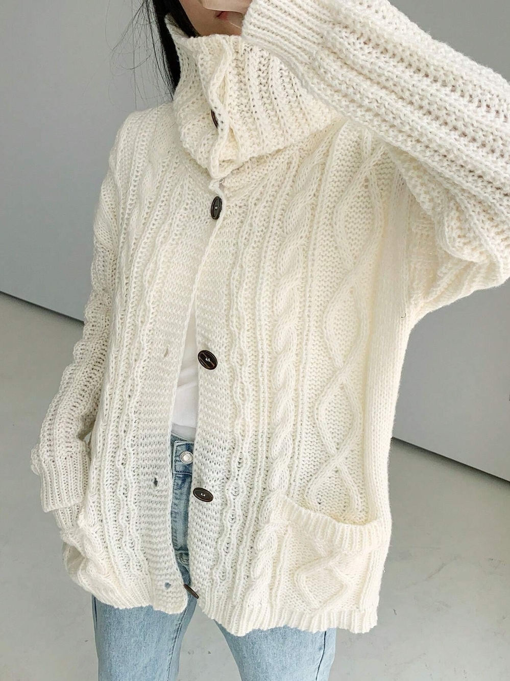 Women's Cream Cable Knit Button-Up Sweater Cardigan